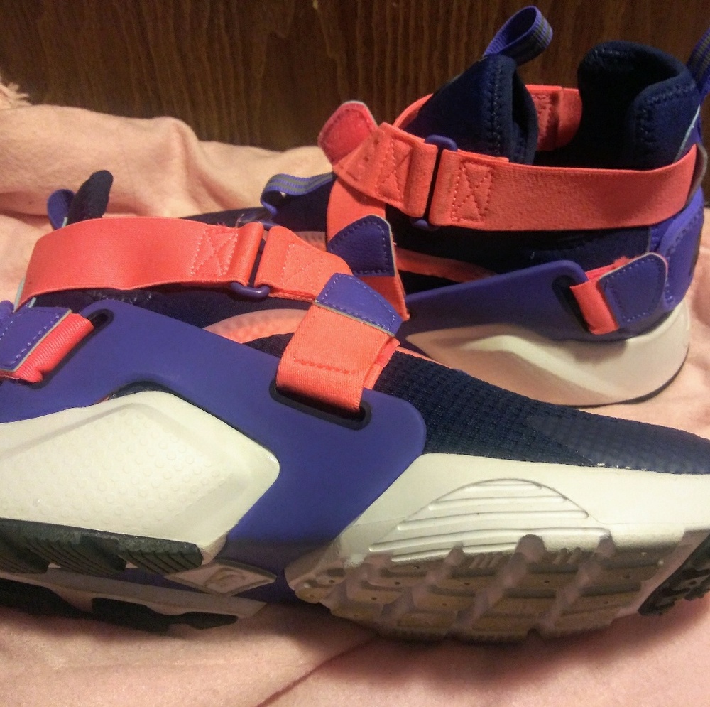 Nike Air Huaraches City👟